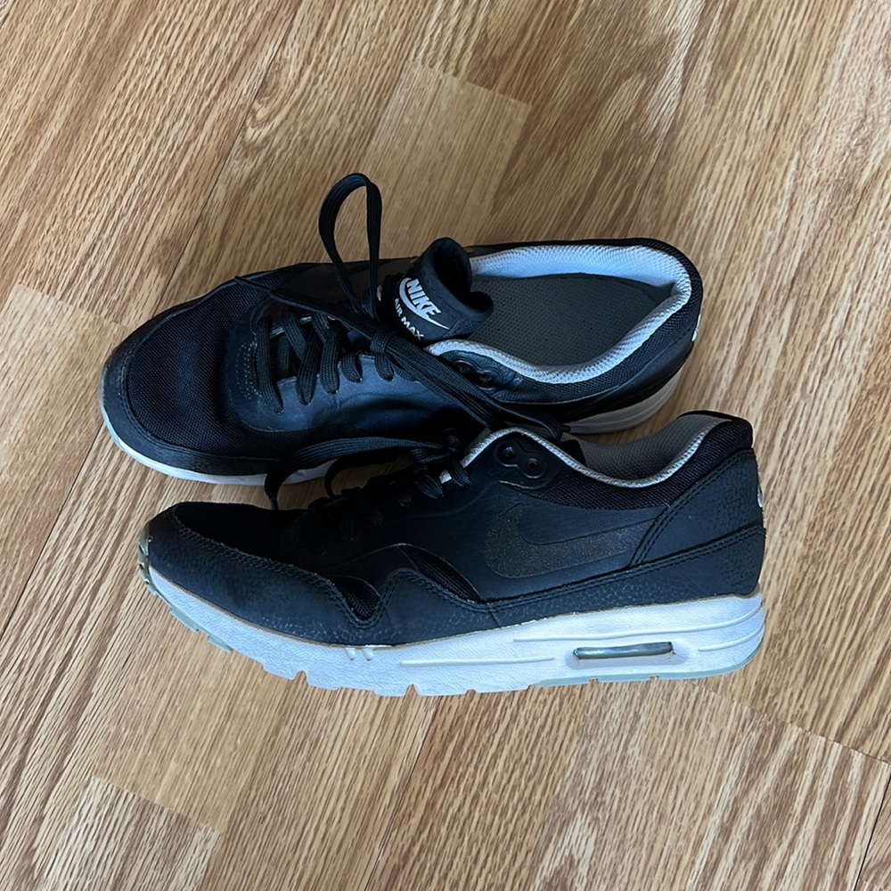 Nike — Air Max SC